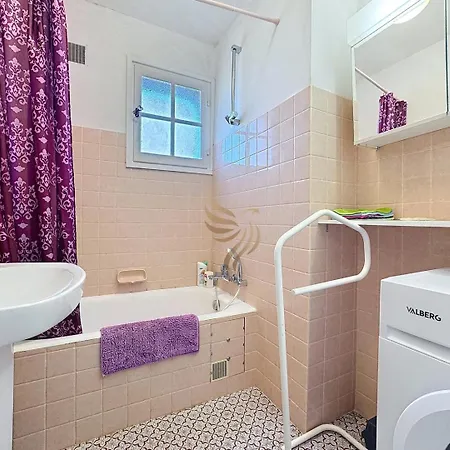 Pavillon Galiote -2 Chambres- Jardin 80 M² - Park بيت للعطل